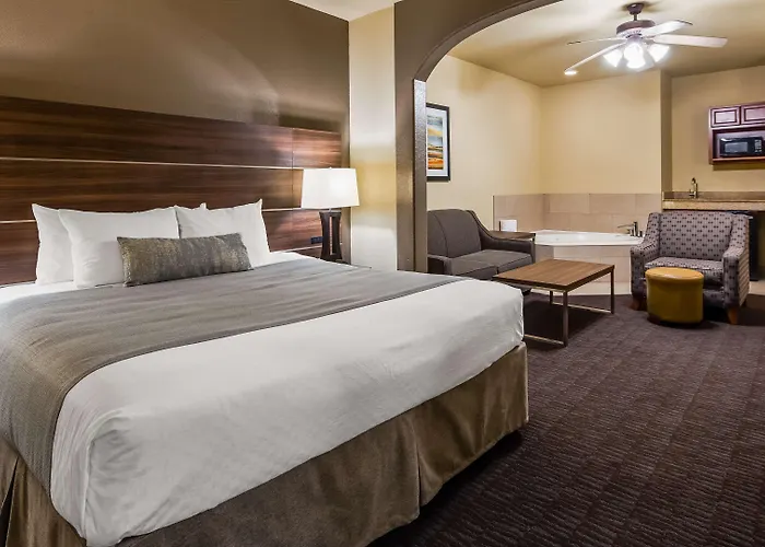 Best Western Plus Hill Country Suites - San Antonio