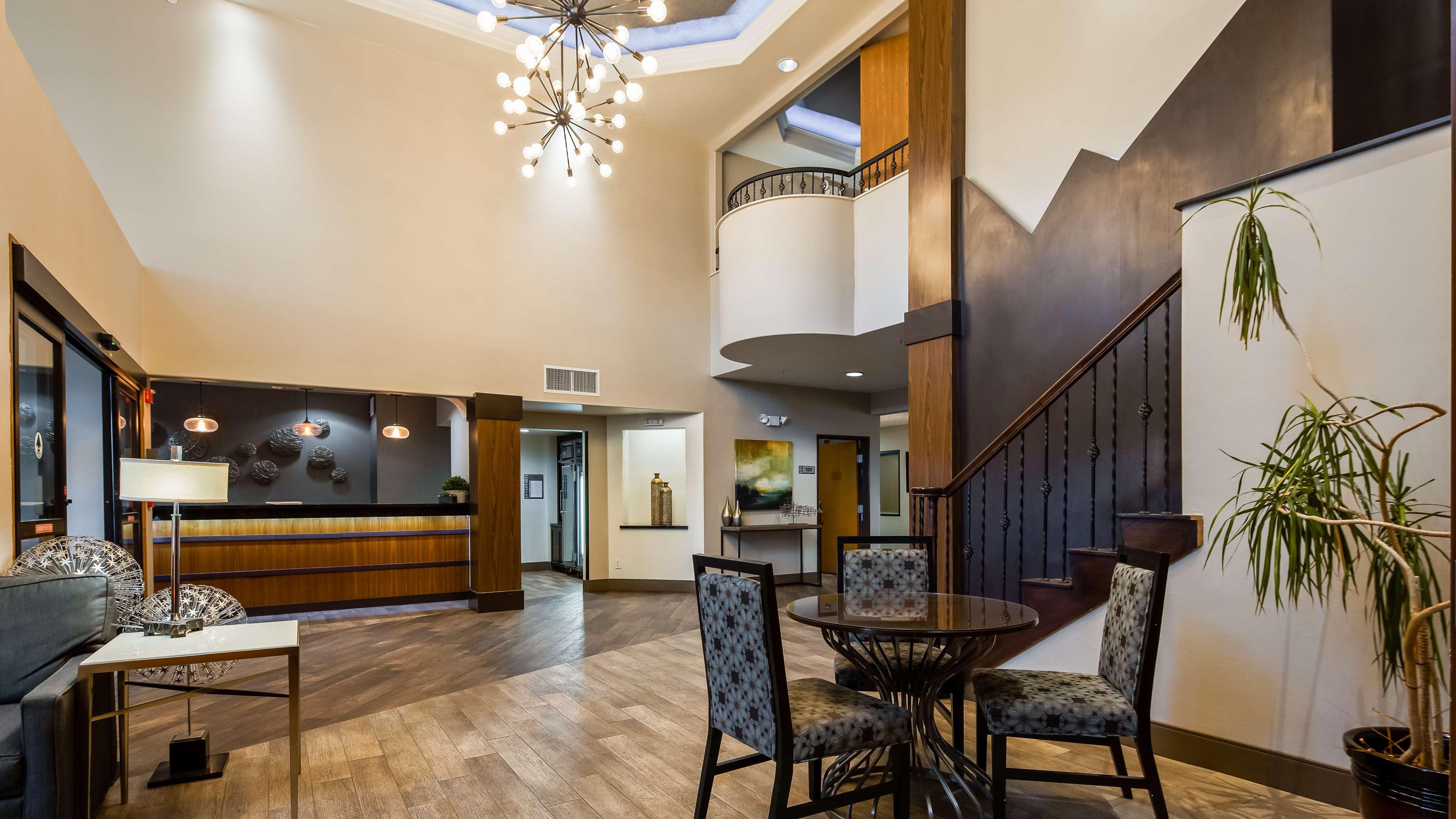 Western Hill Country - Hotel San Antonio