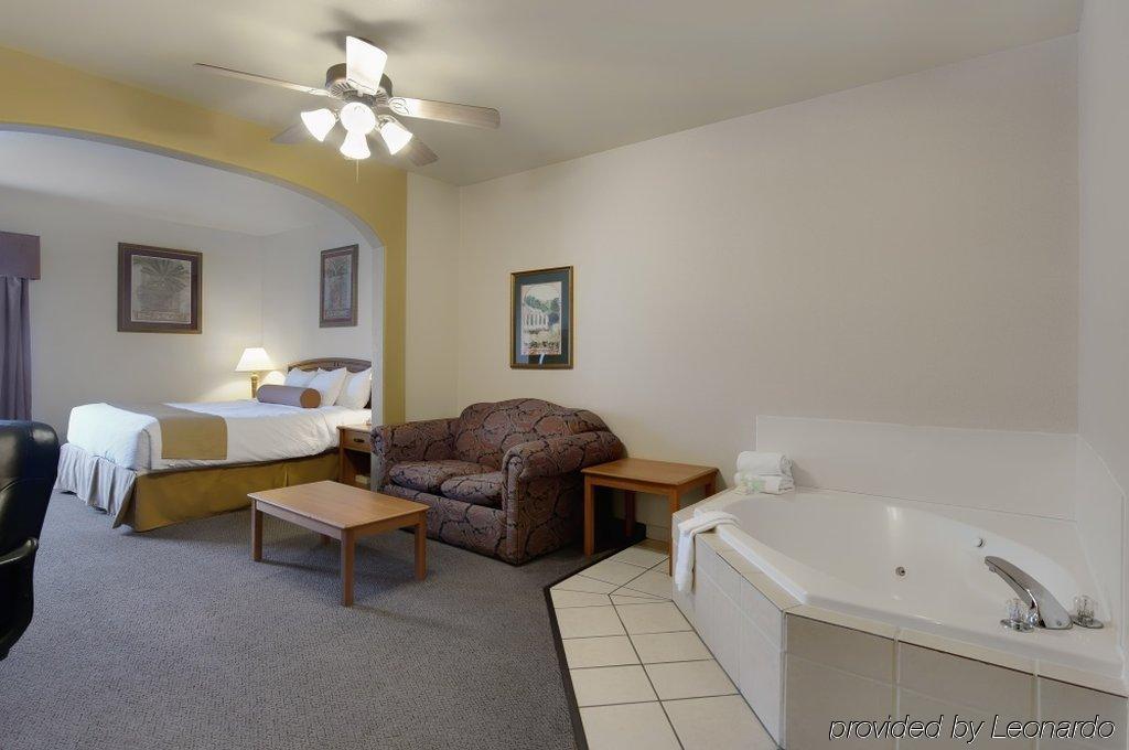 Western Hill Country - Hotel